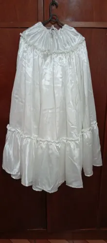 Conjunto saia rodada cetim branco