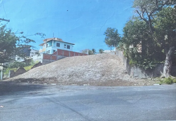 Terreno 723m² frente para duas ruas, 33metros rua principal vilas e 14,7 m para Praça