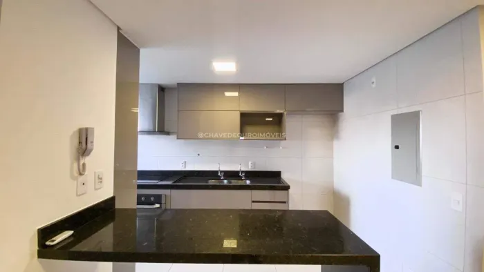 APARTAMENTO DE 3 QUARTOS NO MERCÊS