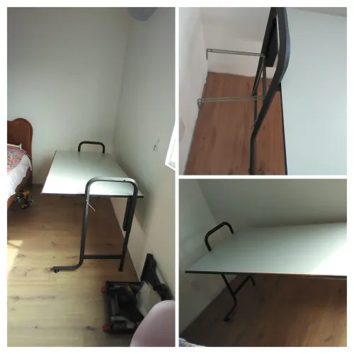 Mesa de estudos Ikea (grande e espaçosa)