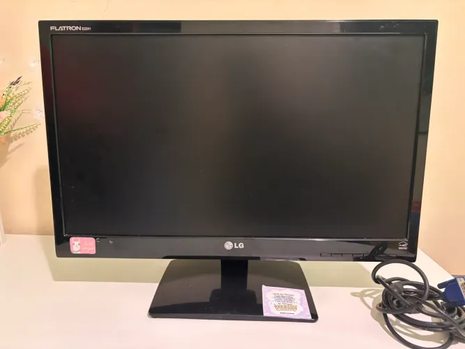 Monitor LG Flatron 21,5?, resolução Full HD (1920x1080)