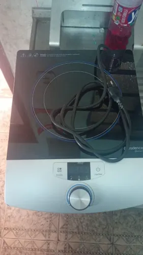 Fogão portátil por indução Cadence