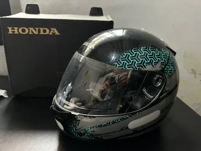 Capacete Integral Honda Repsol Genuíno (Tamanho 58-M) - Usado, com Grafismo Exclusivo + Cx