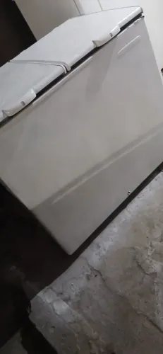 Vendo Freezer horizontal 300L 127v 110v entrego