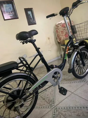 Vendo no precinho pra sair rápido bike está zera!!!