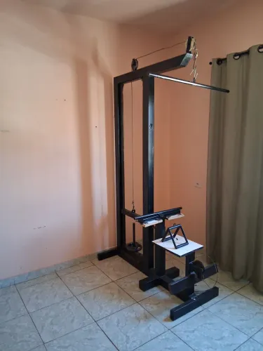 Aparelho de musculação (academia)