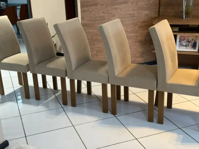 Conjunto com 6 cadeiras estofadas para sala de jantar - Excelente estado
