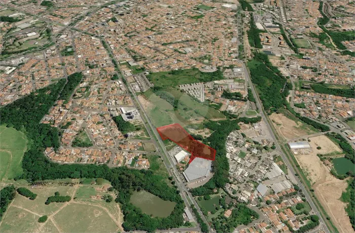 Área de 16.137m² para incorporação ou uso comercial em Valinhos