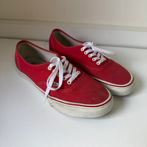 Tenis vans authentic usado vermelho 42