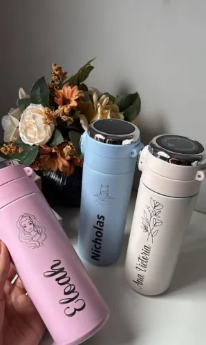 Garrafa térmica personalizada.