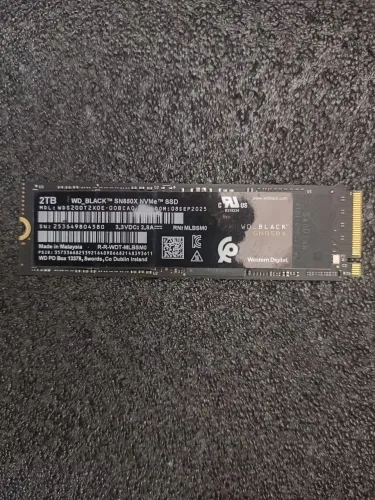 SSD 2TB WD_BLACK SN850X NVMe M.2 Gen4 - NOVO (0h Uso / 100% Saúde / 7300MB/s)