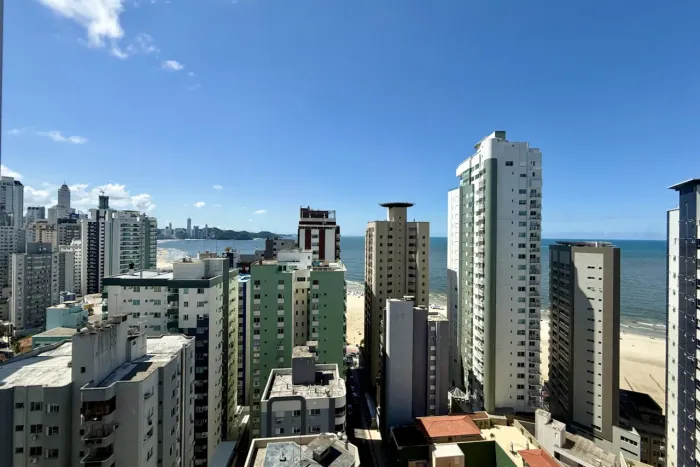 Apartamento QUADRA MAR em Balneário Camboriú