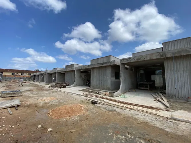 Jardins Di Seffer: Casas Modernas Não Geminadas com 124m²