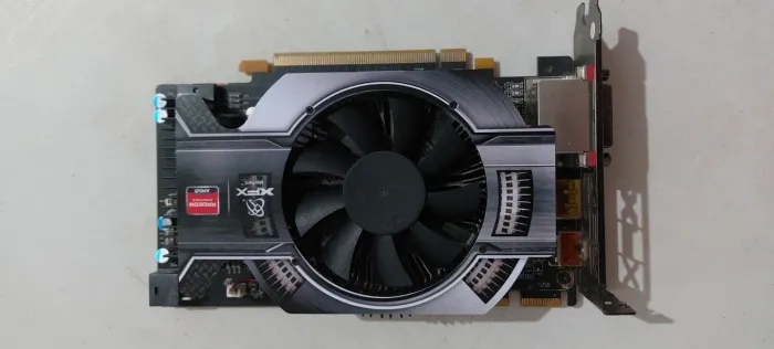 Placa de vídeo RADEON HD 6770 1GB