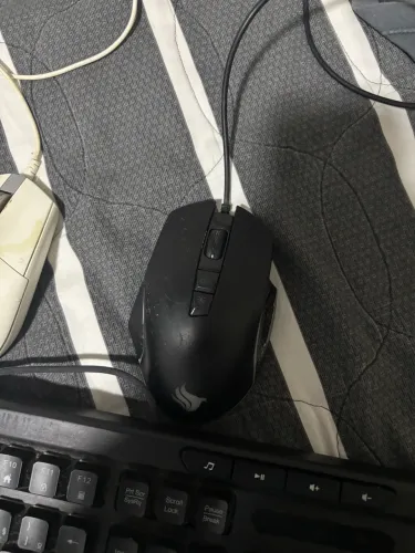 teclado + 2 mouses + mousepad