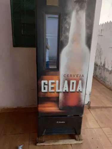 Cervejeira Metalfrio 572 litros.