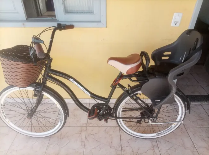 Vendo uma bicicleta 