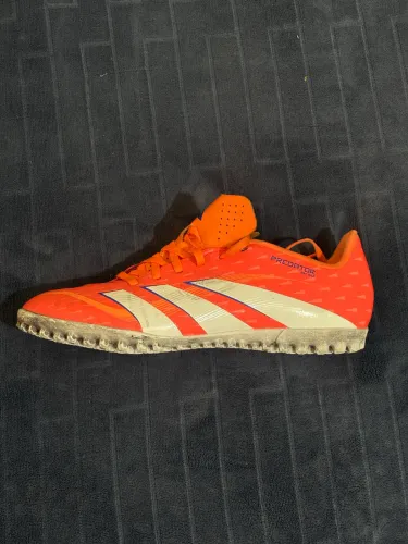 Chuteira Adidas Predator
