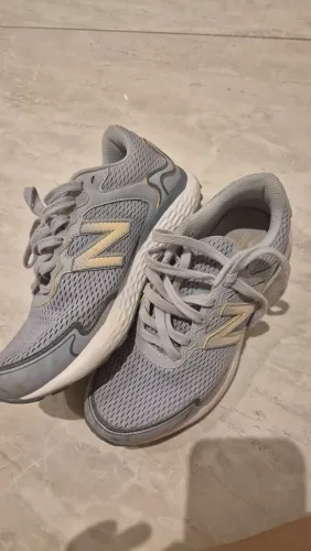 Tênis New Balance feminino - tamanho 36