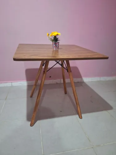 Mesa quadrada