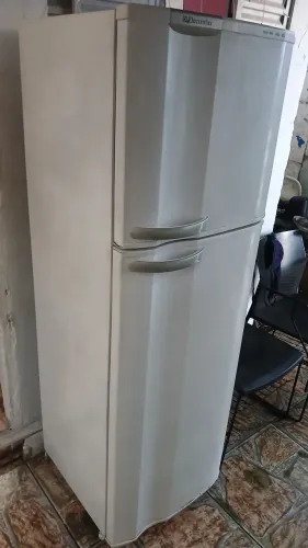Geladeira 220vts