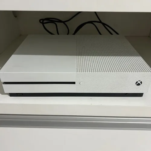 XBOX ONE S BRANCO