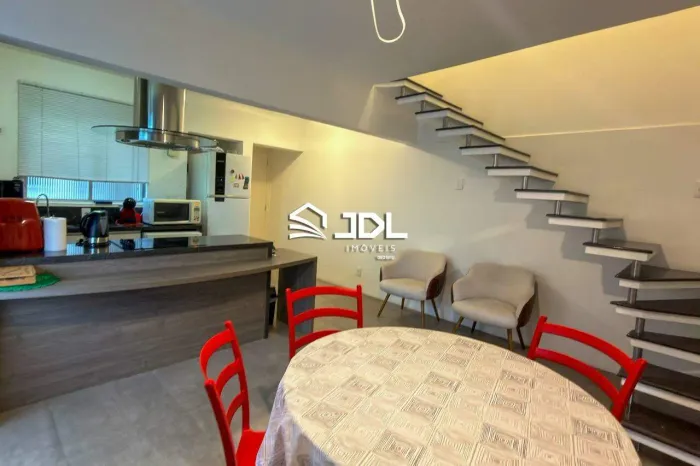 Cobertura duplex no Victor Konder, Blumenau. 2 suítes, 93 m², vista panorâmica, sacadas, 1
