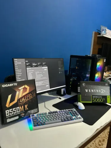 Vendo PC gamer - 5060 Ti 16gb