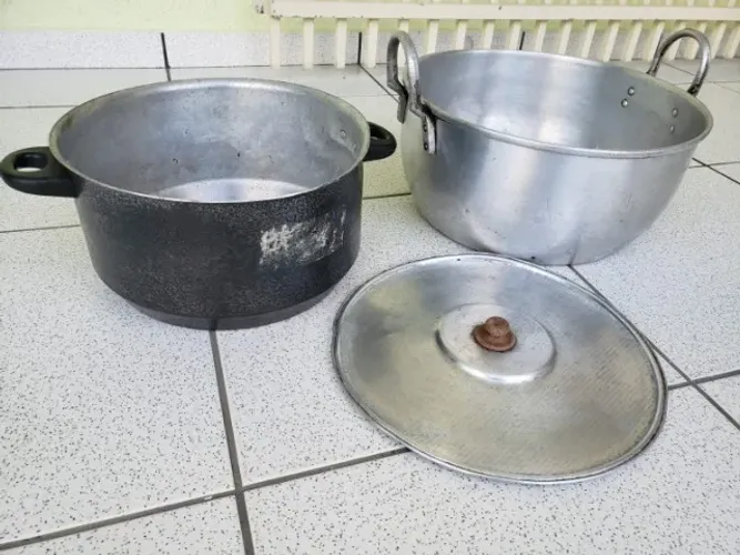 Panelas Grande de aluminio  Usadas Aceito Cartão de Credito  