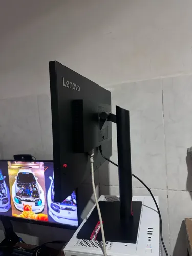 VENDO MONITOR THINKVISION T24 24 POLEGADAS PAINEL FULL LED EM ESTADO DE NOVO