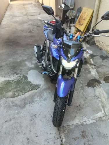 Vendo moto fazer fz25 250 cc
