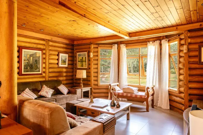 Casa em Condomínio Fechado à Venda em Santo Antônio do Pinhal 397m² de Conforto e Charme