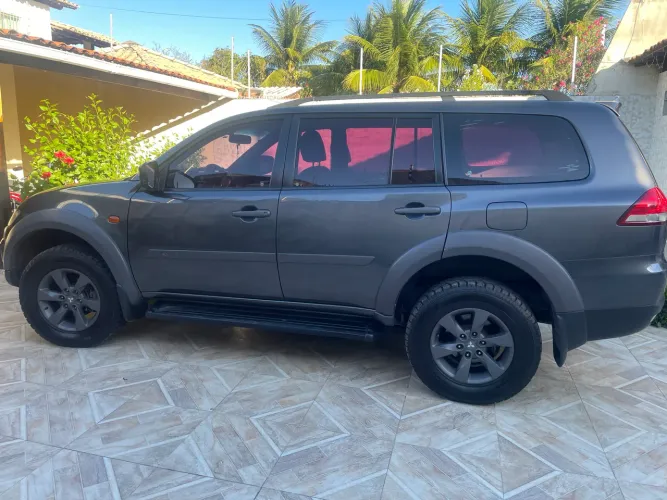 Mitsubishi Pajero Outdoor 3.2 4X4 T.i. Dies.5p Aut. 2018