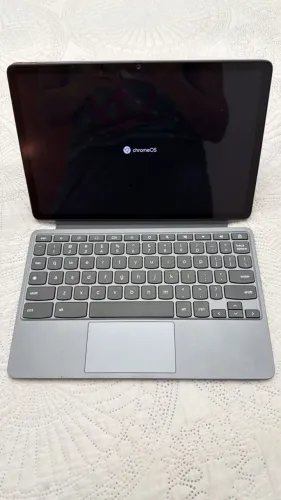 Tablet Lenovo ! Caixa Lacrado produto ?