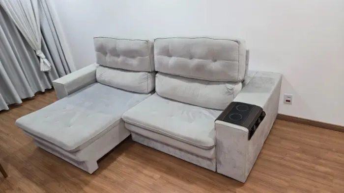 Sofá retrátil e reclinável 4 lugares