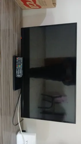 Vende -se  TV 32 polegadas, Nao é smart 
