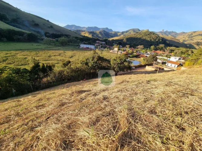Terreno próximo ao centro à venda, 1770 m² por R$ 360.000 - Sitio - São Bento do Sapucaí/S