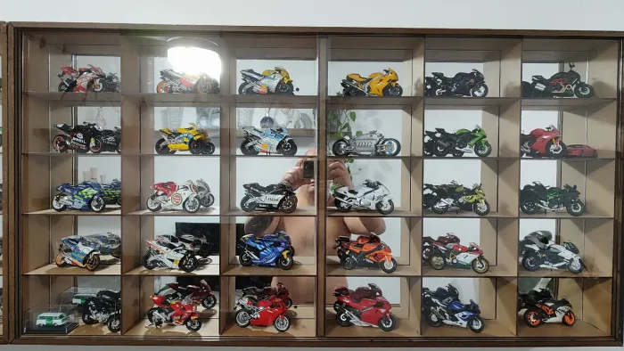 Miniaturas de Motos+ Expositor 