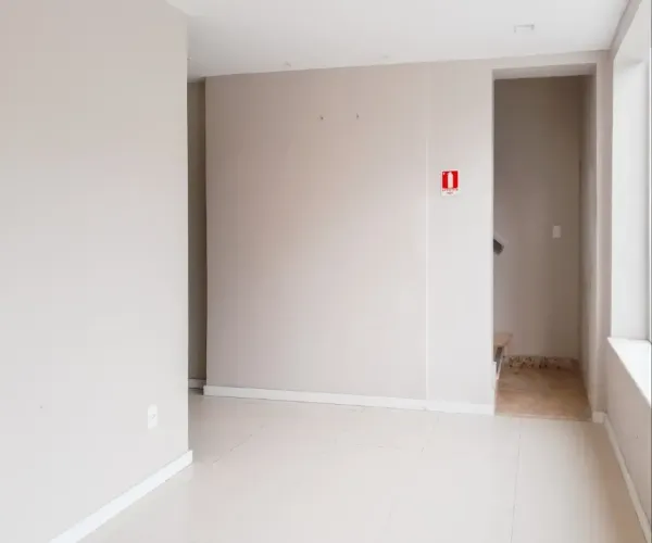 ALUGO PRÉDIO COMERCIAL 240M² ESQUINA COM A DUQUE - MARCO