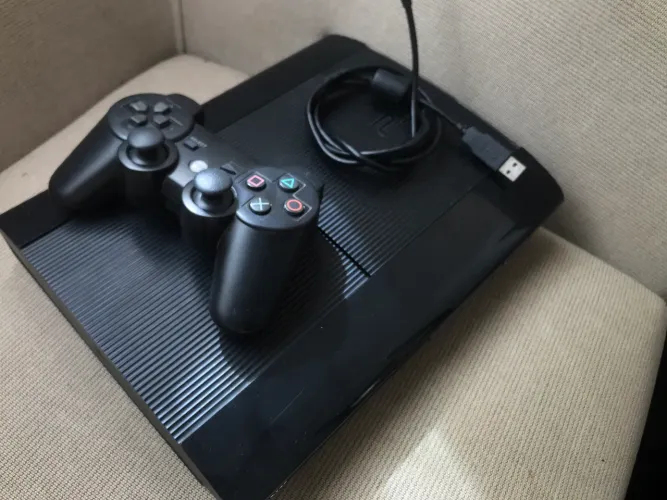 Ps3 - desbloqueado + controle + cabos.