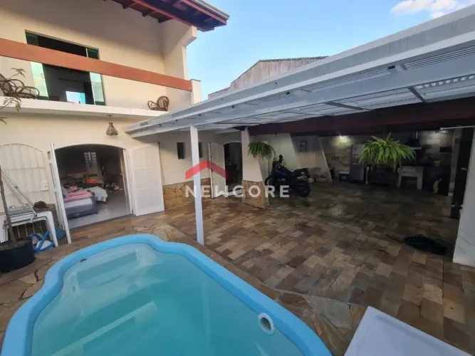 Casa em Rua Luiza Fernandes Moreira - Jardim Califórnia - Caraguatatuba/SP
