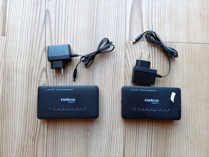 Kit 2 switches Intelbras SG 800 Q+ 8 portas Gigabit