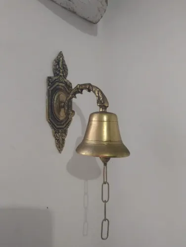 sino de metal bronze