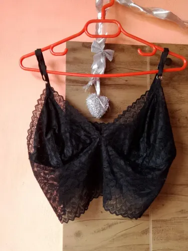 Bazar Femenina várias peças no valor 3$ tamanhos P , M e G