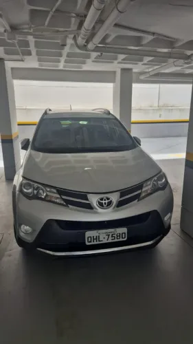 Toyota RAV4 2.0 High 4X2 16V Aut. 2015