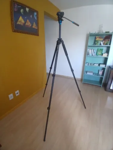 Tripé Benro S4 Profissional Completo com Pernas - R$ 1.250