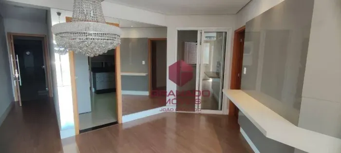 Apartamento semi mobiliado com 4 quartos para alugar, 136 m² - Novo Centro - Maringá/PR