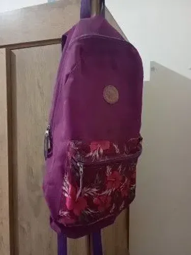 Mochila cor roxa 