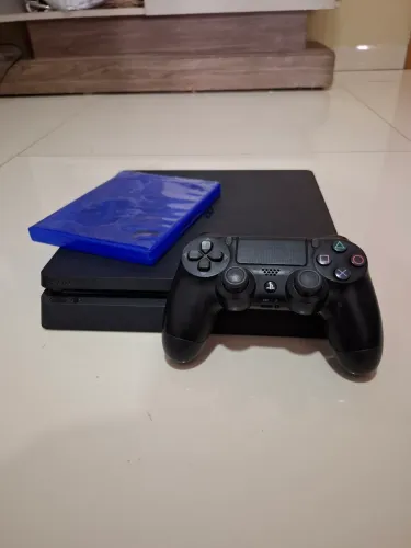 Ps4 slim 1TB