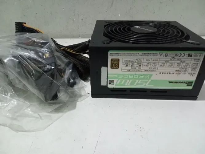 Fonte Real Seventeam 750W V-Force semi-modular